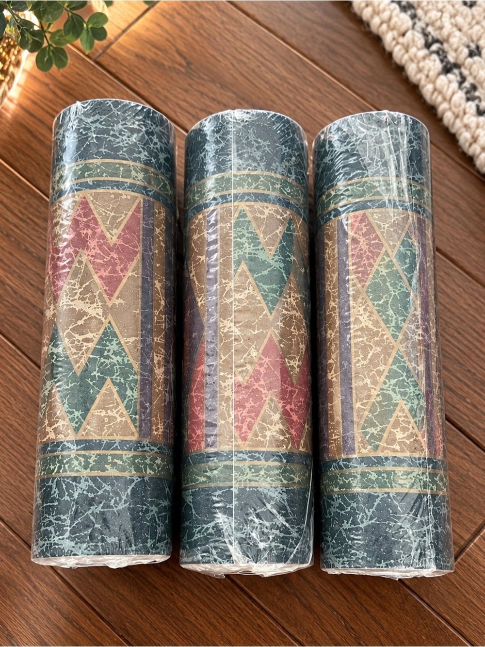 3 rolls of vintage wallpaper border in Zanzibar